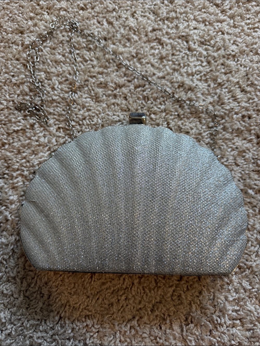 Silver Shell Clutch Bag with Chain Strap